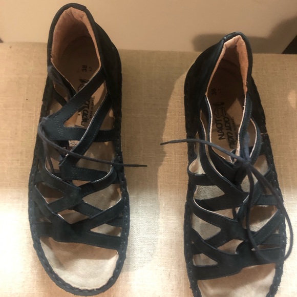 Naot yarrows size 38 - Picture 2 of 2